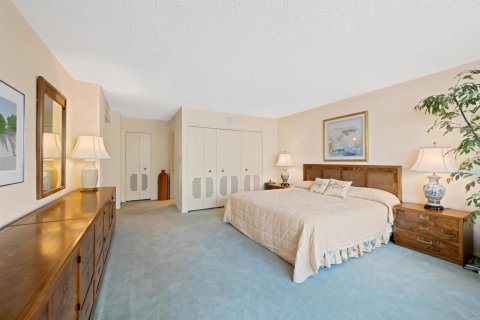 Condo in Fort Lauderdale, Florida, 2 bedrooms  № 2406116 - photo 16