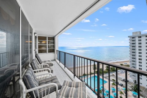 Condo in Fort Lauderdale, Florida, 2 bedrooms  № 2406116 - photo 2
