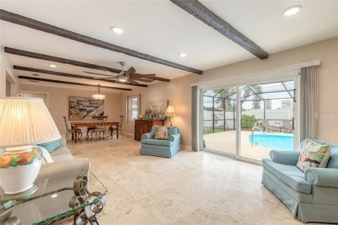 House in Daytona Beach, Florida 4 bedrooms, 225.47 sq.m. № 1786204 - photo 10
