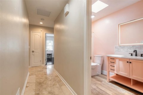 House in Daytona Beach, Florida 4 bedrooms, 225.47 sq.m. № 1786204 - photo 22
