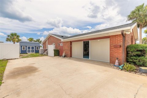 House in Daytona Beach, Florida 4 bedrooms, 225.47 sq.m. № 1786204 - photo 3