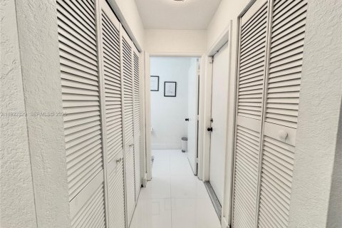 Villa ou maison à vendre à Davie, Floride: 4 chambres, 175.21 m2 № 1976611 - photo 17