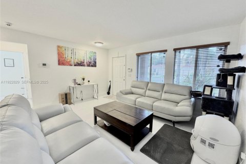 Villa ou maison à vendre à Davie, Floride: 4 chambres, 175.21 m2 № 1976611 - photo 7