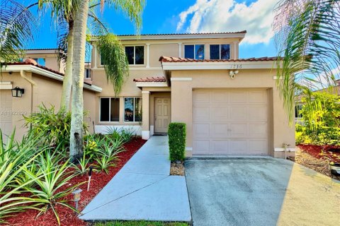 Villa ou maison à vendre à Davie, Floride: 4 chambres, 175.21 m2 № 1976611 - photo 2