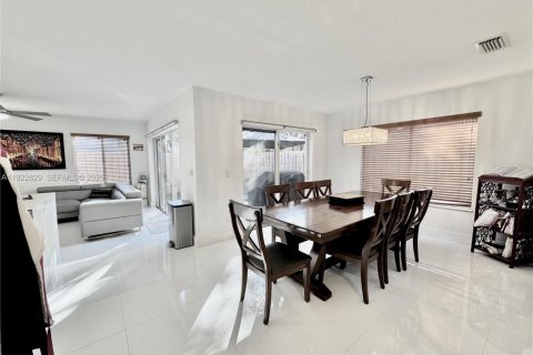 Villa ou maison à vendre à Davie, Floride: 4 chambres, 175.21 m2 № 1976611 - photo 9