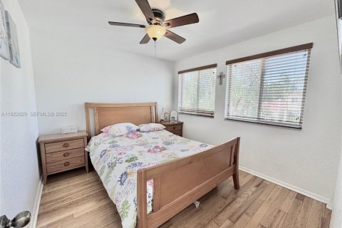 Villa ou maison à vendre à Davie, Floride: 4 chambres, 175.21 m2 № 1976611 - photo 24