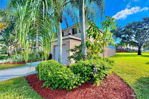 Villa ou maison à vendre à Davie, Floride: 4 chambres, 175.21 m2 № 1976611 - photo 3
