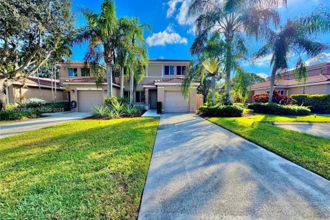 Villa ou maison à vendre à Davie, Floride: 4 chambres, 175.21 m2 № 1976611 - photo 1