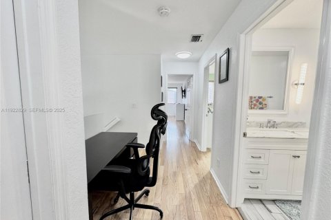 Villa ou maison à vendre à Davie, Floride: 4 chambres, 175.21 m2 № 1976611 - photo 23