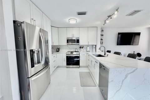 Villa ou maison à vendre à Davie, Floride: 4 chambres, 175.21 m2 № 1976611 - photo 12