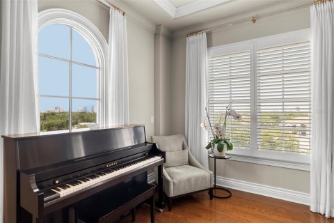 Condo in Tampa, Florida, 4 bedrooms  № 1787803 - photo 19