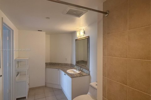Copropriété à louer à Aventura, Floride: 2 chambres, 115.66 m2 № 1966440 - photo 15