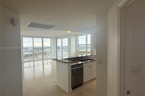 Copropriété à louer à Aventura, Floride: 2 chambres, 115.66 m2 № 1966440 - photo 4