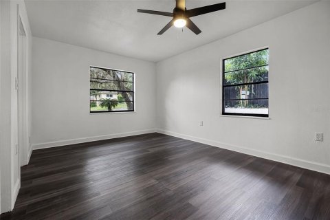 House in Eustis, Florida 3 bedrooms, 163.97 sq.m. № 1899892 - photo 12
