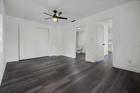 House in Eustis, Florida 3 bedrooms, 163.97 sq.m. № 1899892 - photo 14