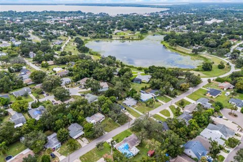 House in Eustis, Florida 3 bedrooms, 163.97 sq.m. № 1899892 - photo 29