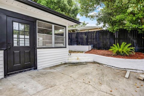 House in Eustis, Florida 3 bedrooms, 163.97 sq.m. № 1899892 - photo 24