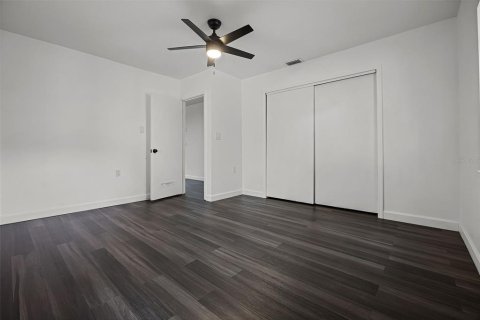 House in Eustis, Florida 3 bedrooms, 163.97 sq.m. № 1899892 - photo 17