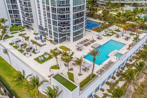Condo in Sunny Isles Beach, Florida, 2 bedrooms  № 1729368 - photo 21