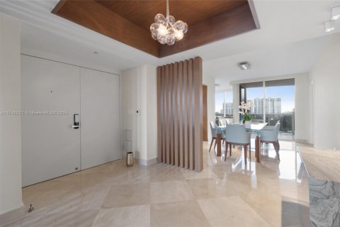 Condo in Sunny Isles Beach, Florida, 2 bedrooms  № 1729368 - photo 6