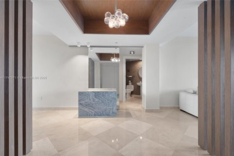 Condo in Sunny Isles Beach, Florida, 2 bedrooms  № 1729368 - photo 5
