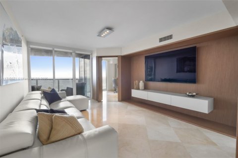Condo in Sunny Isles Beach, Florida, 2 bedrooms  № 1729368 - photo 7