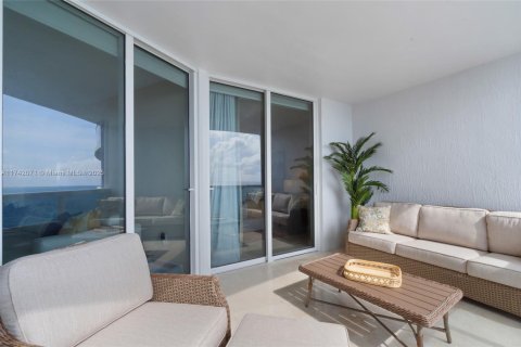 Condo in Sunny Isles Beach, Florida, 2 bedrooms  № 1729368 - photo 10