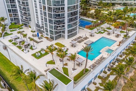 Condo in Sunny Isles Beach, Florida, 2 bedrooms  № 1729368 - photo 24