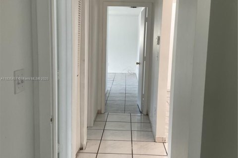 House in Cutler Bay, Florida 4 bedrooms, 202.53 sq.m. № 1818319 - photo 18