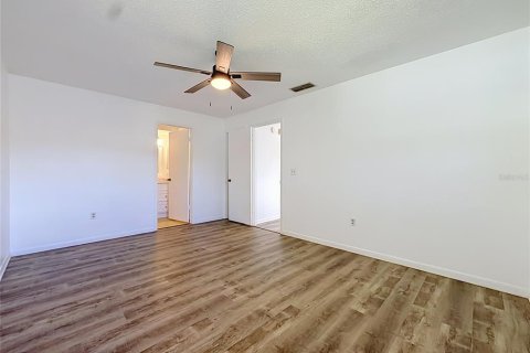 House in Inverness, Florida 2 bedrooms, 126.35 sq.m. № 2228371 - photo 25