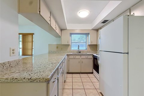 House in Inverness, Florida 2 bedrooms, 126.35 sq.m. № 2228371 - photo 11