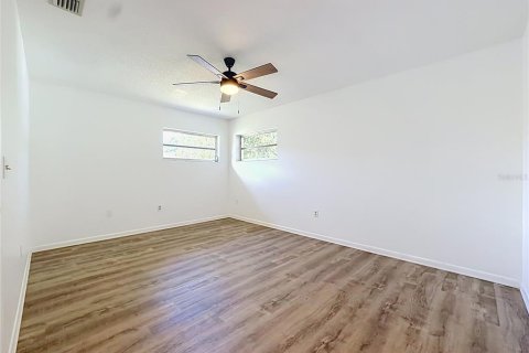 House in Inverness, Florida 2 bedrooms, 126.35 sq.m. № 2228371 - photo 23