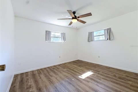 House in Inverness, Florida 2 bedrooms, 126.35 sq.m. № 2228371 - photo 19