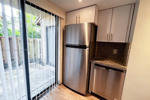 Снять в аренду кондоминиум в Плантация, Флорида 2 спальни, 89.56м2, № 1970290 - фото 8