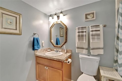 Condo in South Pasadena, Florida, 2 bedrooms  № 1740695 - photo 24