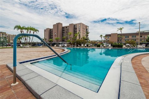 Condo in South Pasadena, Florida, 2 bedrooms  № 1740695 - photo 4