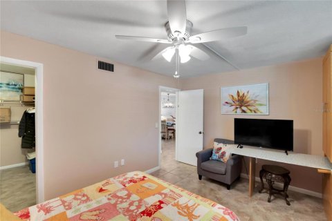 Condo in South Pasadena, Florida, 2 bedrooms  № 1740695 - photo 28