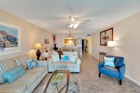 Condo in South Pasadena, Florida, 2 bedrooms  № 1740695 - photo 10