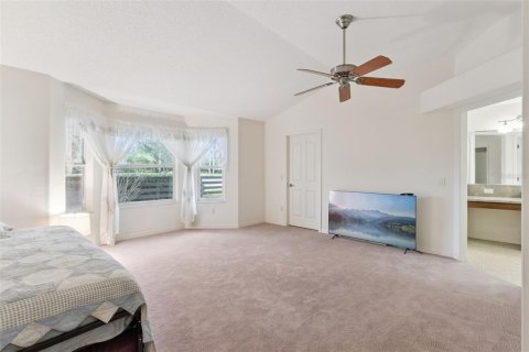 House in The Villages, Florida 3 bedrooms, 229.75 sq.m. № 2228479 - photo 17