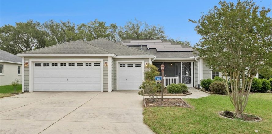 House in The Villages, Florida 3 bedrooms, 229.75 sq.m. № 2228479