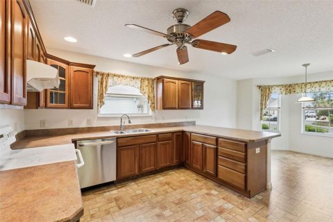 House in The Villages, Florida 3 bedrooms, 229.75 sq.m. № 2228479 - photo 7