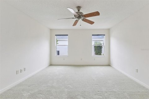 House in The Villages, Florida 3 bedrooms, 229.75 sq.m. № 2228479 - photo 21