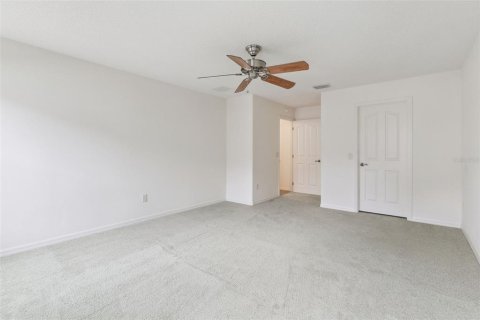 House in The Villages, Florida 3 bedrooms, 229.75 sq.m. № 2228479 - photo 15