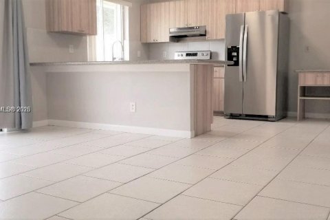 Снять в аренду виллу или дом в Майами, Флорида 3 спальни, 150.59м2, № 1952980 - фото 10