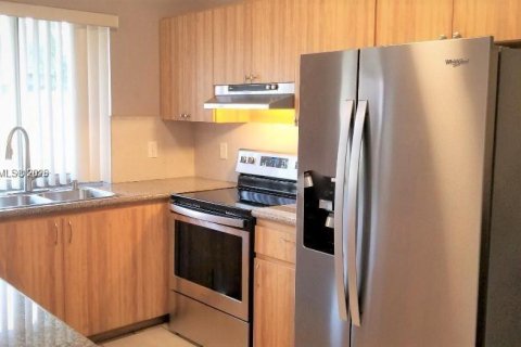 Снять в аренду виллу или дом в Майами, Флорида 3 спальни, 150.59м2, № 1952980 - фото 11