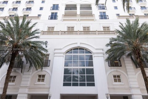 Купить кондоминиум в Корал-Гейблс, Флорида 3 спальни, 153.66м2, № 2025011 - фото 2