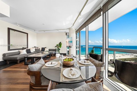 Condo à Miami Beach, Floride, 2 chambres  № 2183602