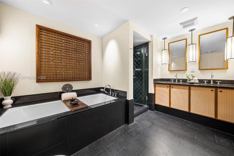 Copropriété à louer à Miami Beach, Floride: 2 chambres, 106 m2 № 2183602 - photo 29