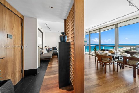 Copropriété à louer à Miami Beach, Floride: 2 chambres, 106 m2 № 2183602 - photo 13