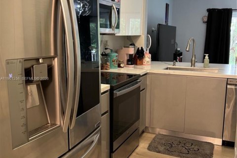 Купить кондоминиум в Хомстед, Флорида 3 спальни, 108.6м2, № 2022035 - фото 3